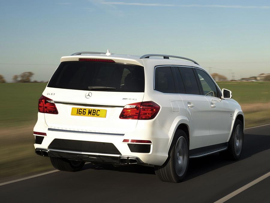  Mercedes-Benz GL63 AMG 2013 года  (UK) (фото 3 из 9)